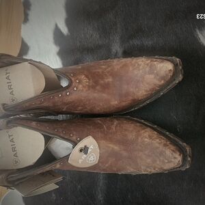 Ariat Greeley Womens Distressed Brown Leather Booties,New with tags